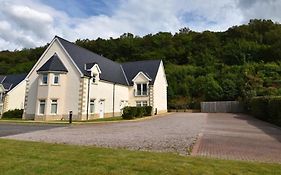 Conaglen, Glenloch View, Fort William 2-Bedroom Loch Side Flat