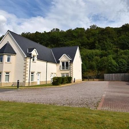 Conaglen, Glenloch View, Fort William 2-Bedroom Loch Side Flat Extérieur photo
