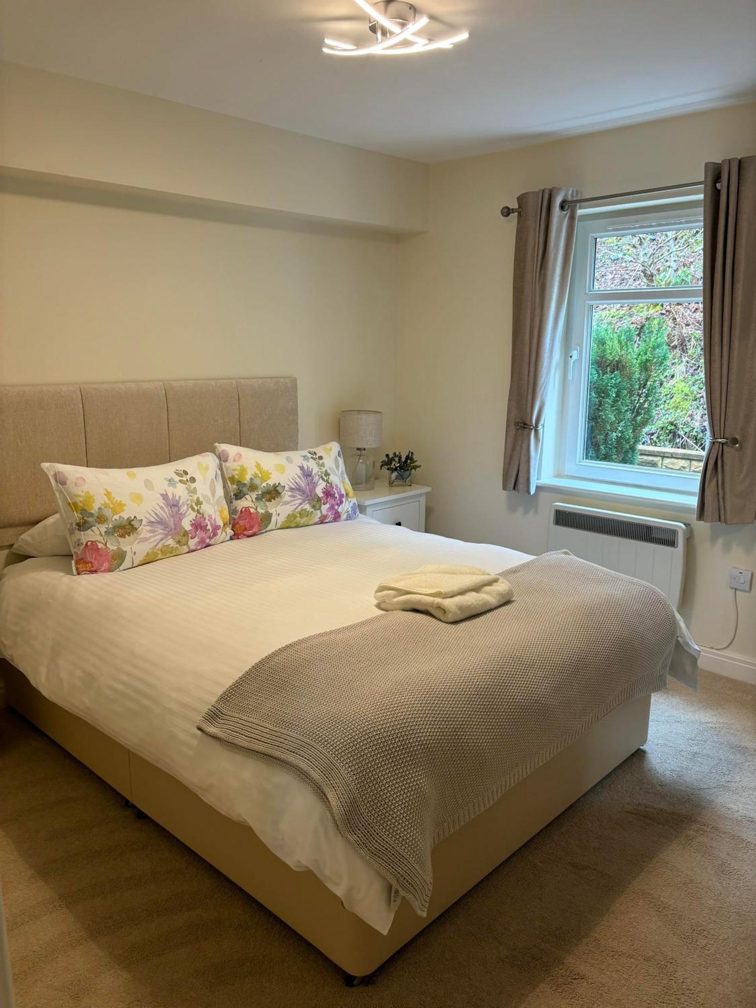 Conaglen, Glenloch View, Fort William 2-Bedroom Loch Side Flat Extérieur photo